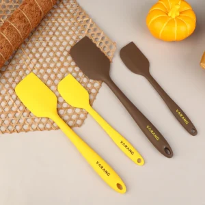 1Pc Silicone Baking Pastry Scraper Spatula Non-Stick Cake Scraper Cream Butter Spatula Heat-Resistant Kitchen Baking Pastry Tool